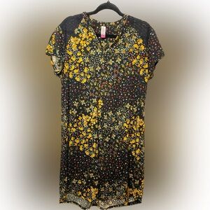 No Boundaries Jrs XXL Floral knee length black dress with belt loops on sides